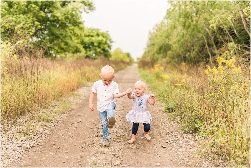 Norfolk County trail family session kids