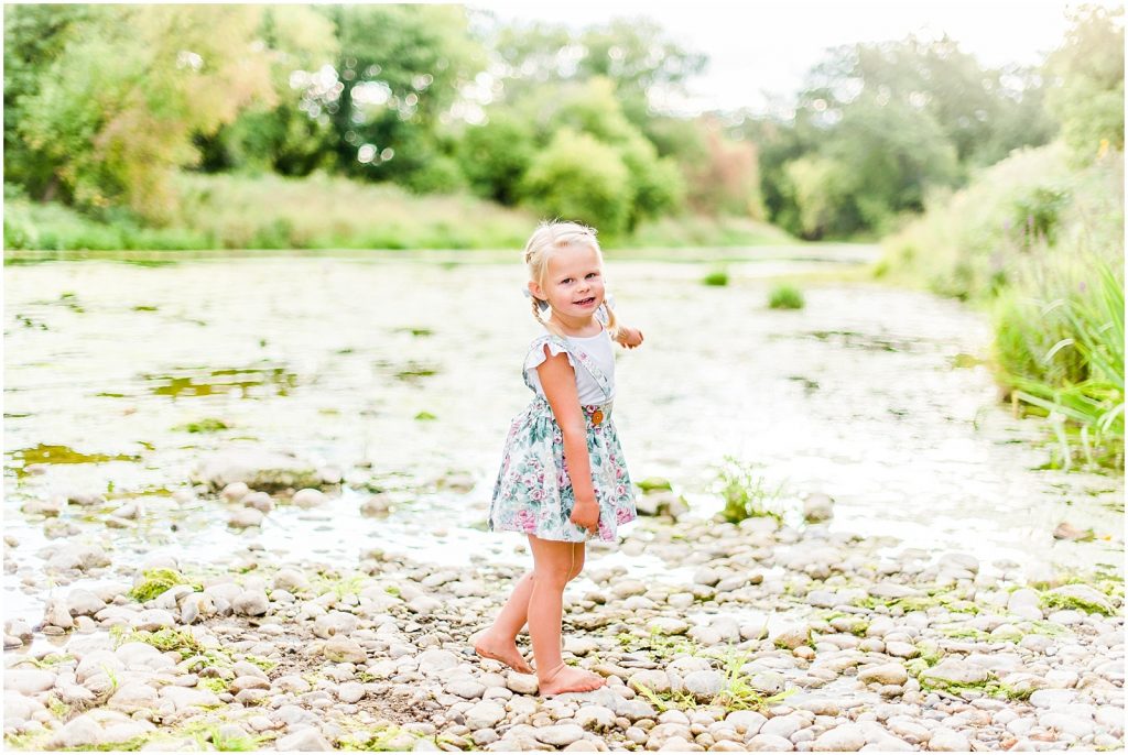 grand river bank brant conservation brantford family session girl