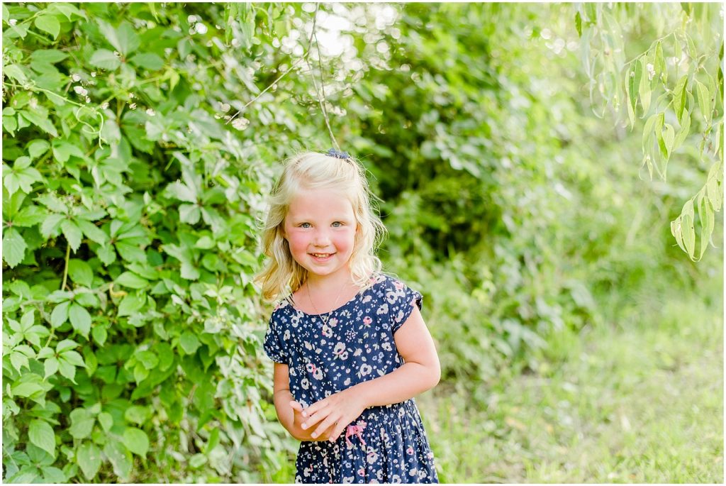 waterford trails family session little girl laughing