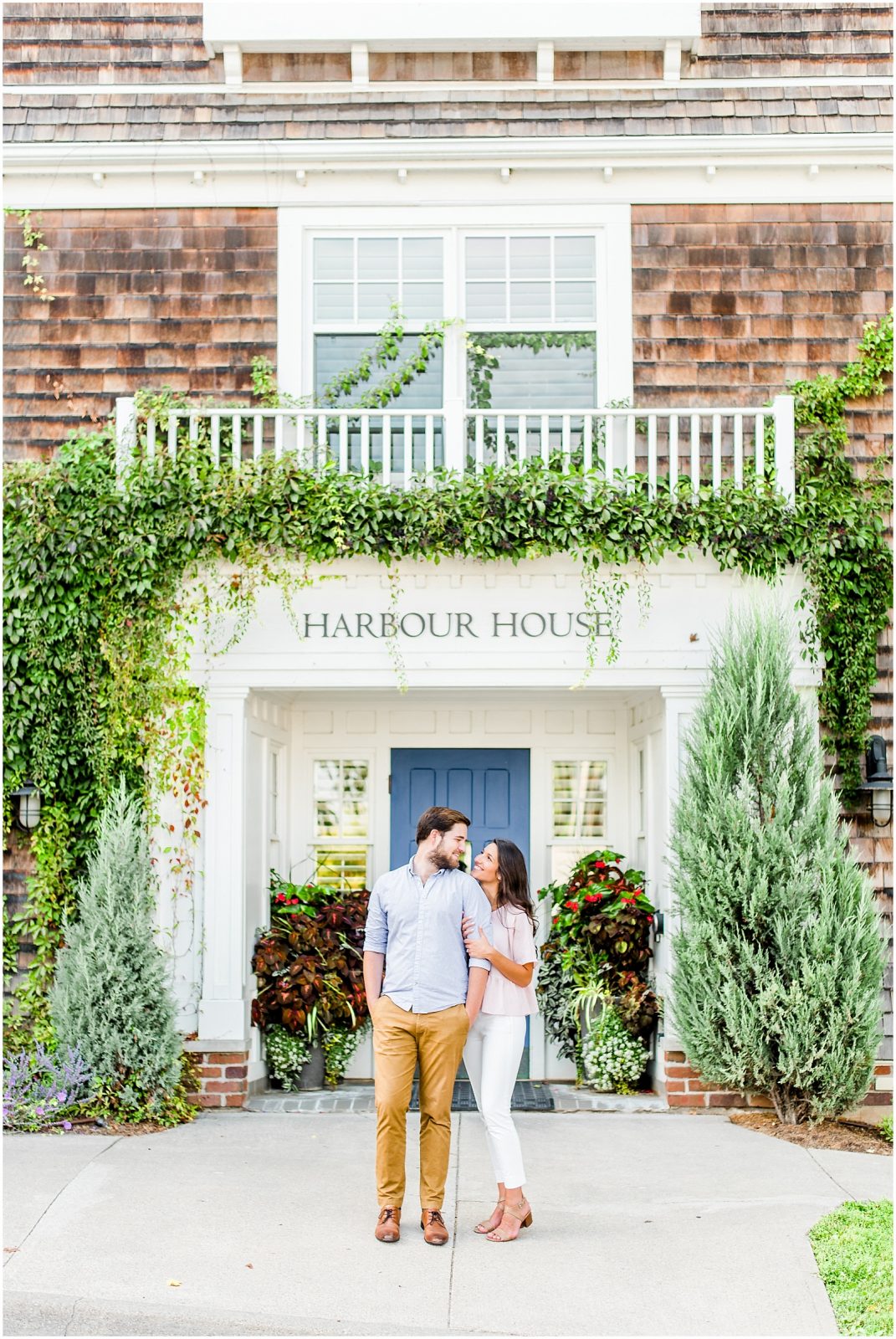 niagara on the lake harbour house engagement session