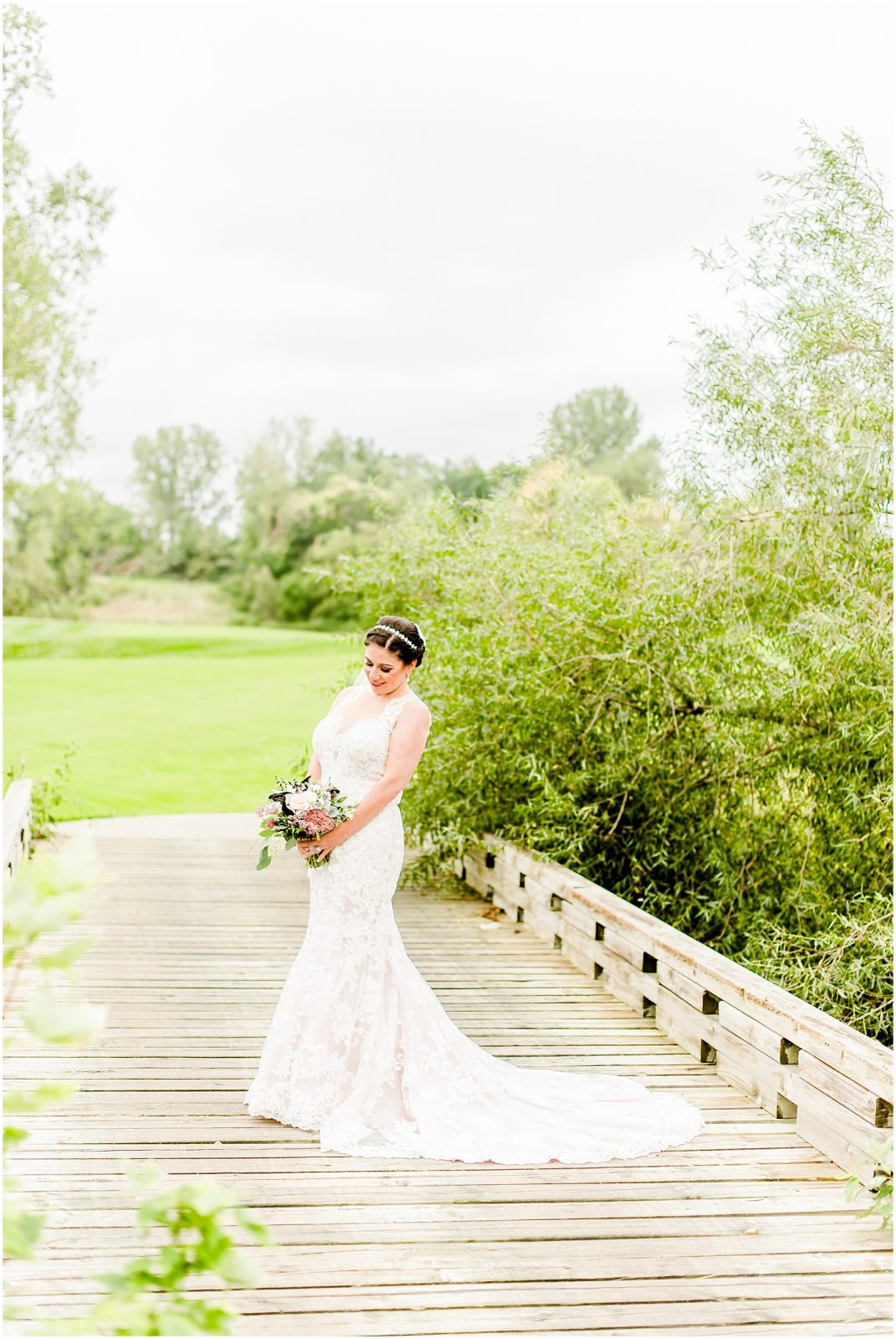 firerock golf course wedding bride on bridge